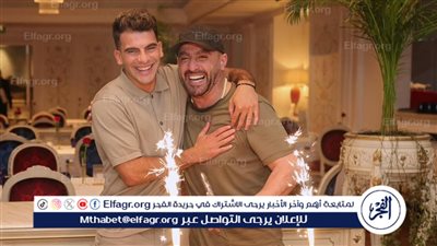 أحمد السقا يحتفل بعرض 