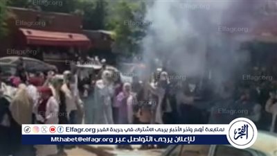 بالفوم والزغاريد والشماريخ.. طلاب الثانوية العامة تحتفل بانتهاء الامتحانات في المنيا