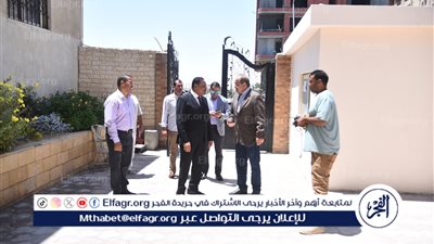 محافظ مطروح يتفقد بعض الإدارات الخدمية بالسلوم