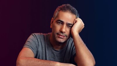 أسرة الفنان فضل شاكر تخرج عن صمتها وتضع حدًا للشائعات حوله