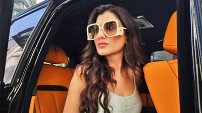 بفستان كروشيه.. مي عمر تتألق في أحدث ظهور لها 