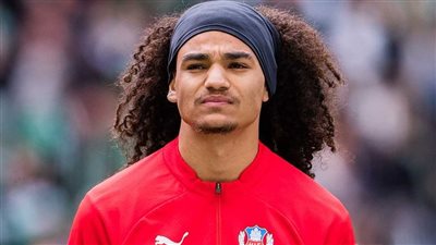 تمهيدًا للتوقيع لـ الزمالك.. وصول الفلسطيني آدم كايد لـ القاهرة