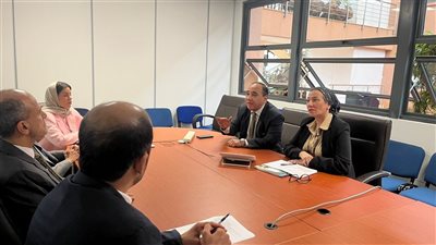 وزيرة البيئة تعقد لقاءً ثنائيًا مع نظيرها العماني لبحث التعاون الثنائي بين البلدين