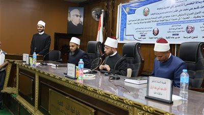 وزير الأوقاف يشارك في مناقشة رسالة ماجستير حول مرويات 
