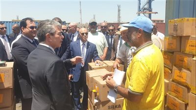 رئيس مصلحة الجمارك: نعمل على تحسين الأداء الجمركي لتقليل زمن وتكلفة الإفراج