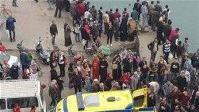 تحرك عاجل بعد سقوط سيارتين نقل من معدية شرق التفريعة ببورسعيد والاشتباه بوجود ضحايا