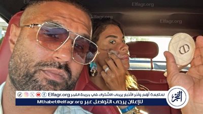 كريم فهمي يخطف الأضواء بموقف رومانسي غير متوقّع مع زوجته داخل السيارة