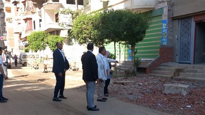 في جولة مفاجئة بطلخا.. محافظ الدقهلية يشكر عمال النظافة ويوجه بإزالة مخالفات الأبراج فورًا.