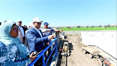 وزير الإسكان ومحافظ الدقهلية يتفقدان محطة مياه شرب نبروه بطاقة ٣٤ الف َم٣/يوم