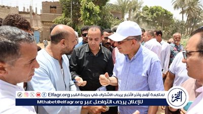 خلال جولته الميدانية بمركز ملوي.. محافظ المنيا يستمع لشكاوى المواطنين