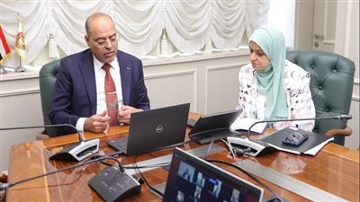 وزير العمل يوجه أعضاء مكاتب التمثيل العمالي بالخارج بتوفير فرص عمل للشباب