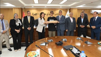 محافظ الجيزة يُكرِّم أوائل الثانوية العامة والدبلومات الفنية من أبناء المحافظة