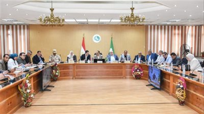 محافظ الشرقية يترأس غرفة العمليات الرئيسية بالديوان العام لمتابعة سير انتظام إنتخابات مجلس الشيوخ