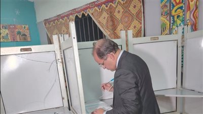 وزير المالية يدلى بصوته فى انتخابات مجلس الشيوخ