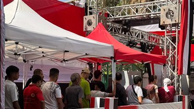 من بينهم كبار السن.. توافد عدد كبير من المواطنين أمام لجنان انتخابات مجلس الشيوخ بمدينة نصر (صور)