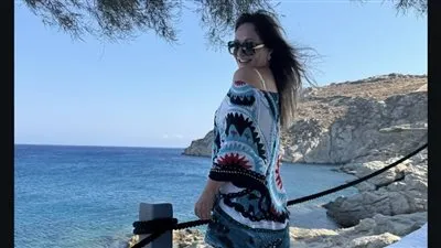 بفستان أنيق.. ليلى علوي تتألق في أحدث ظهور لها من اليونان 