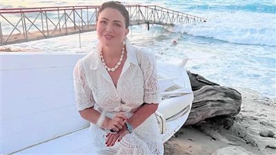 «يجمعنا دايما».. إلهام شاهين تتألق في أحدث ظهور من الساحل الشمالي 