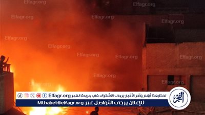 حريق هائل يضرب محلات تجارية قرب محطة مترو شبرا الخيمة بالقليوبية