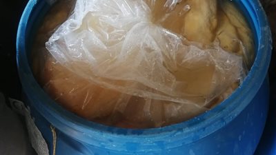 	بيطري القليوبية يضبط 3.7 طن دهون وممبار فاسد ومجهول المصدر