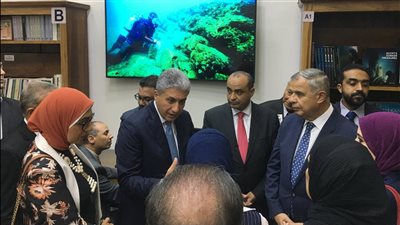 وزير السياحة والآثار يفتتح معرض 