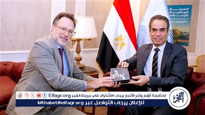 سفير كندا يزور استديو نجيب محفوظ بماسبيرو ويشيد بالعلاقات مع مصر