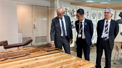 وزير التعليم يزور مدرسة 