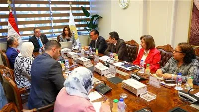 منال عوض تبحث مع رئيس الجهاز المركزي للتنظيم والإدارة مجالات التعاون المشتركة