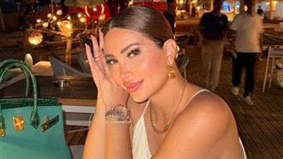 نسرين طافش تشعل مواقع التواصل الاجتماعي بصورها مع زوجها بالساحل الشمالي