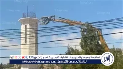 عاجل- الاحتلال الإسرائيلي يهدم مئذنة مسجد جنوب الخليل ويصيب شابًا في نابلس