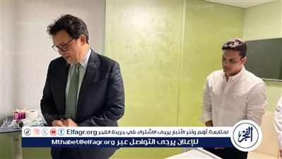 وزير الثقافة يزور المايسترو سليم سحاب للإطمئنان على حالته الصحية