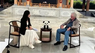 حفاوة كبيرة ونشاط مكثف لرئيس مهرجان القاهرة في اليوم الأول لمشاركته بجوائز “الباندا الذهبية” في الصين