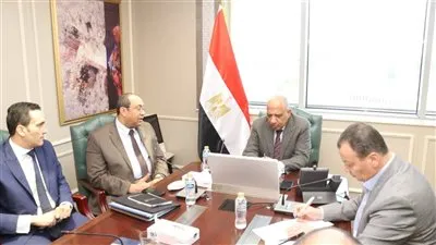 وزير الكهرباء والطاقة المتجددة يبحث مع مسئولي شركة سكاتك النرويجية سبل دعم وتعزيز التعاون فى مجالات الطاقة المتجددة والتوسع فى أنظمة تخزين الطاقة وتوطين صناعة البطاريات.