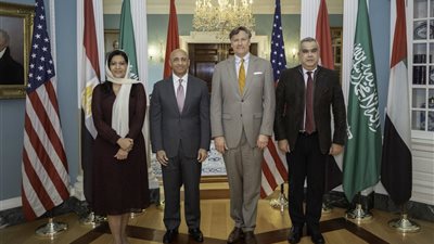 تقرير: حراك دبلوماسي مكثف وتطورات عسكرية متسارعة تعيد السودان إلى واجهة الاهتمام الدولي