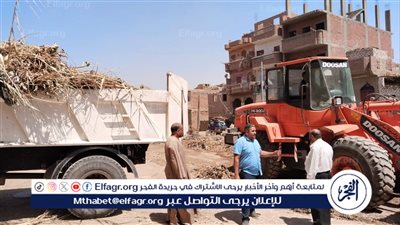 رفع 8 أطنان مخلفات من نواتج تطهير مصرف عنان بساحل سليم بأسيوط 