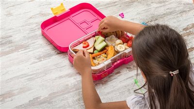 لانش بوكس متكامل: أفكار وجبات تمنح طفلك الطاقة والتركيز