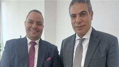  د. عادل عبدالغفار لـ 