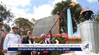 إيقاد شعلة النصر إيذانًا ببدء احتفالات البحيرة بالعيد القومي