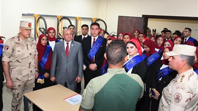 القوات المسلحة تنظم زيارات لأعضاء هيئة التدريس وطلاب المنصورة وبني سويف