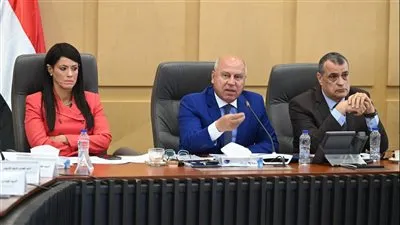 نائب رئيس مجلس الوزراء للتنمية الصناعية وزير الصناعة والنقل يترأس الاجتماع الحادي والثلاثين للمجموعة الوزارية للتنمية الصناعية