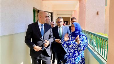 وزير التعليم يتفقد سير العملية التعليمية بعدد من مدارس محافظة الشرقية