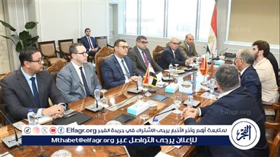 وزير الإسكان يلتقي السفير المغربي لبحث أوجه التعاون