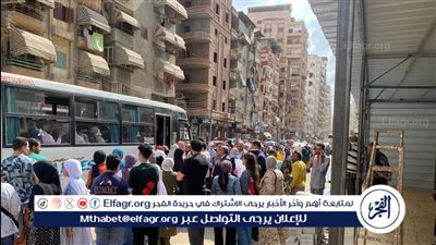 محافظ الدقهلية يفاجئ محطة الشيماء لمتابعة حركة نقل الطلاب والمواطنين..ويوجه باستدعاء سيارات نقل فورا 