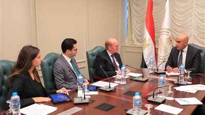 وزير التعليم يلتقي بوفد الوكالة الألمانية للتعاون الدولي 