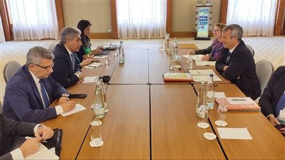  وزير السياحة والآثار يجتمع مع رئيس لجنة السياحة في البرلمان الألماني 