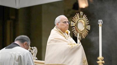 قداسة البابا لاون الرابع عشر يترأس تلاوة المسبحة الوردية من أجل السلام في العالم 