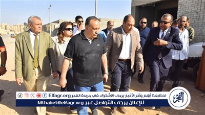 محافظ أسيوط ورئيس هيئة تنمية الصعيد يتفقدان مجمع الصناعات الصغيرة ببني غالب 