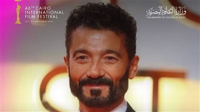 خالد النبوي في لحظة مؤثرة: 