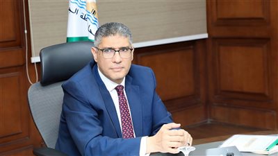 محافظ الجيزة: الانتهاء من تطوير 14 محورا حول الأهرامات والمتحف الكبير