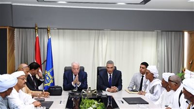 ممثلو القبائل الأسوانية يوجهون الشكر للرئيس السيسي ومستشاره والمحافظ 