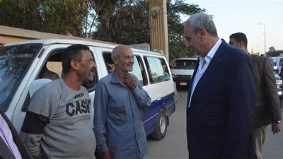 4 ساعات في شوارع طنطا.. محافظ الغربية يتفقد الأحياء ويستمع للمواطنين